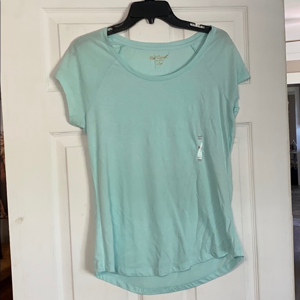 Red camel short sleeve tee